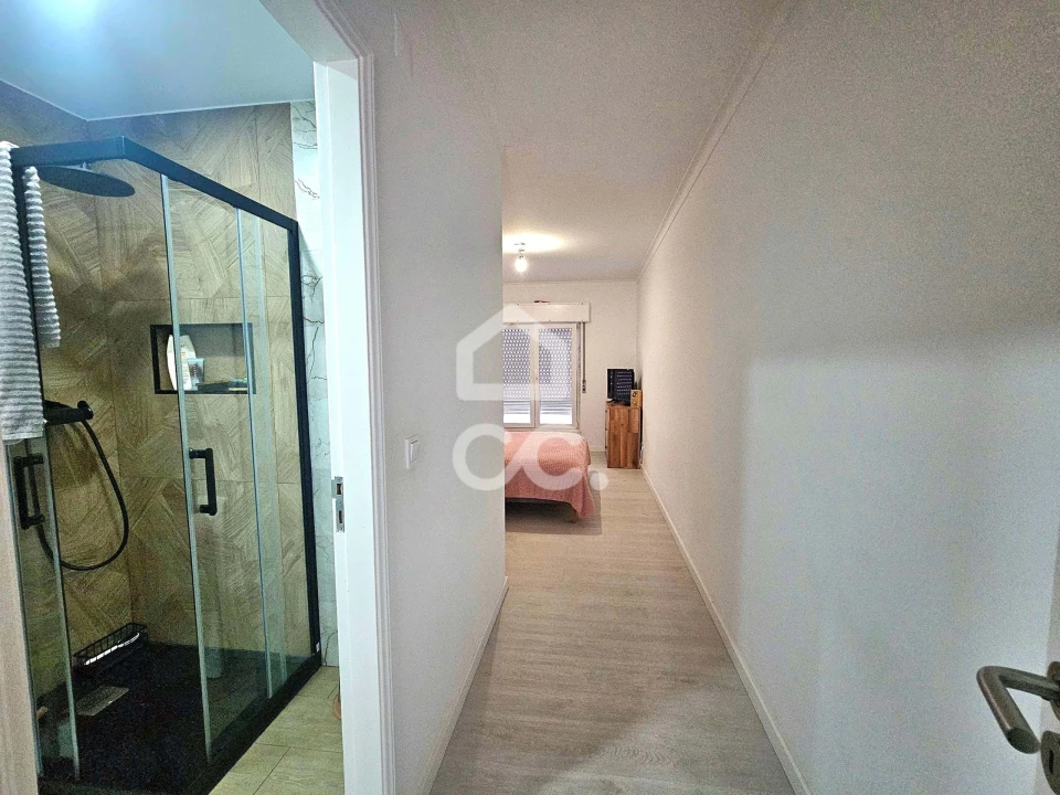 Apartamento T3 para Venda em Rio de Mouro Foto 18