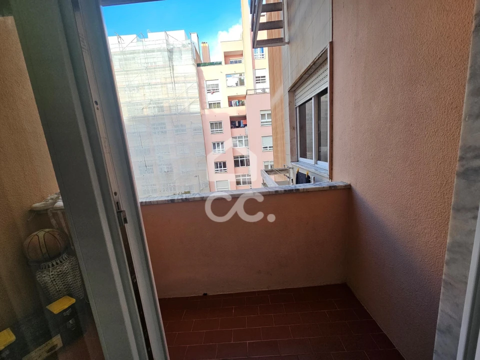 Apartamento T3 para Venda em Rio de Mouro Foto 5