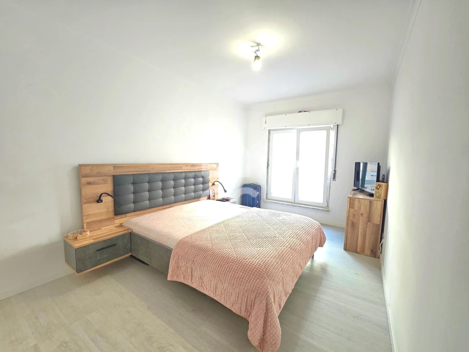 Apartamento T3 para Venda em Rio de Mouro Foto 20