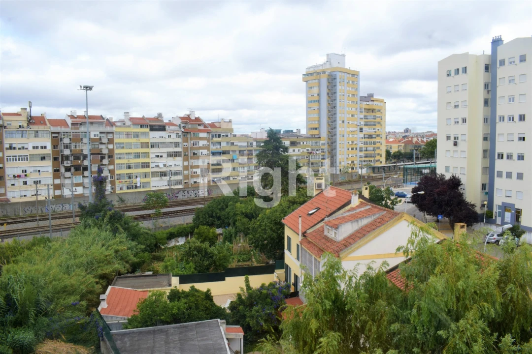 Apartamento T2 para Venda em Benfica Foto 18