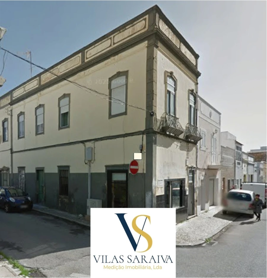 Moradia T6 para Venda em Olhão