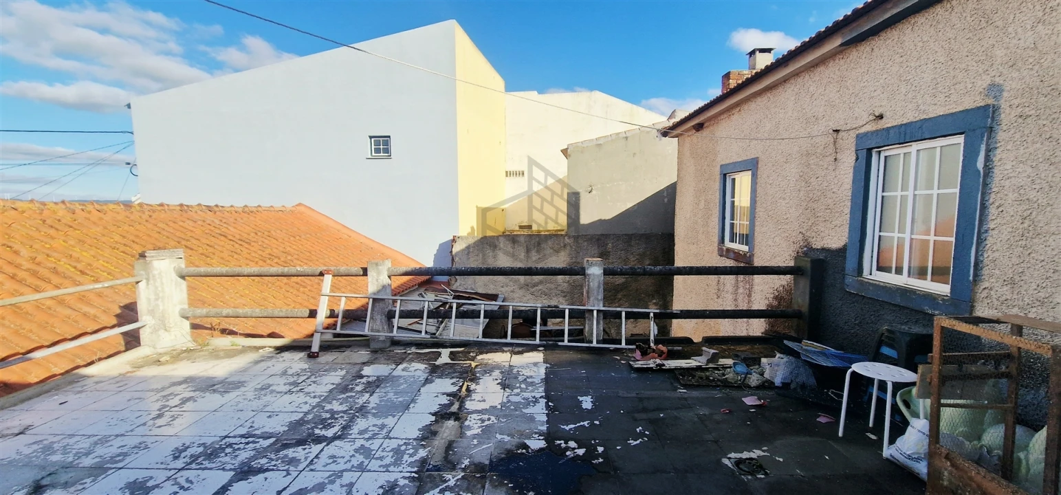 Moradia T5 para Venda em Lamas e Cercal Foto 3