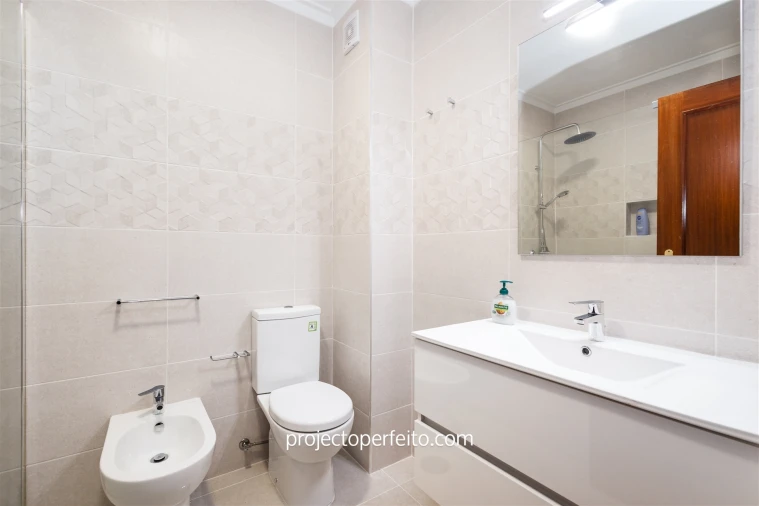 Apartamento T3 para Arrendamento em Espinho Foto 12