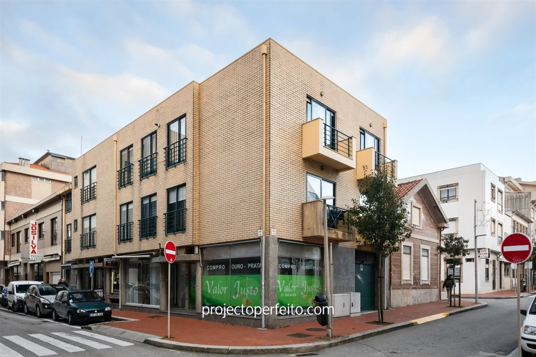 Apartamento T3 para Arrendamento em Espinho Foto 1