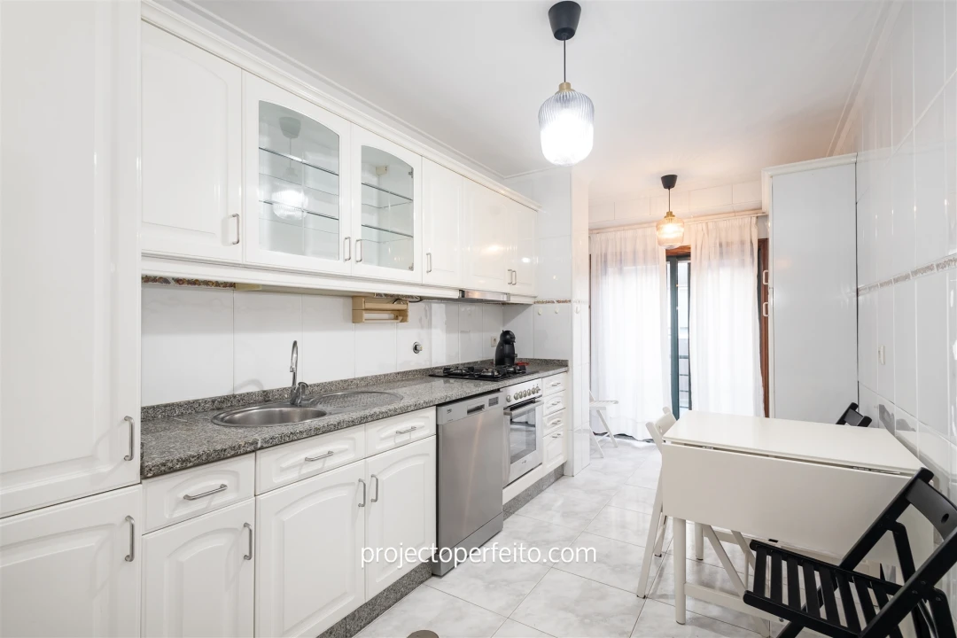 Apartamento T3 para Arrendamento em Espinho Foto 4