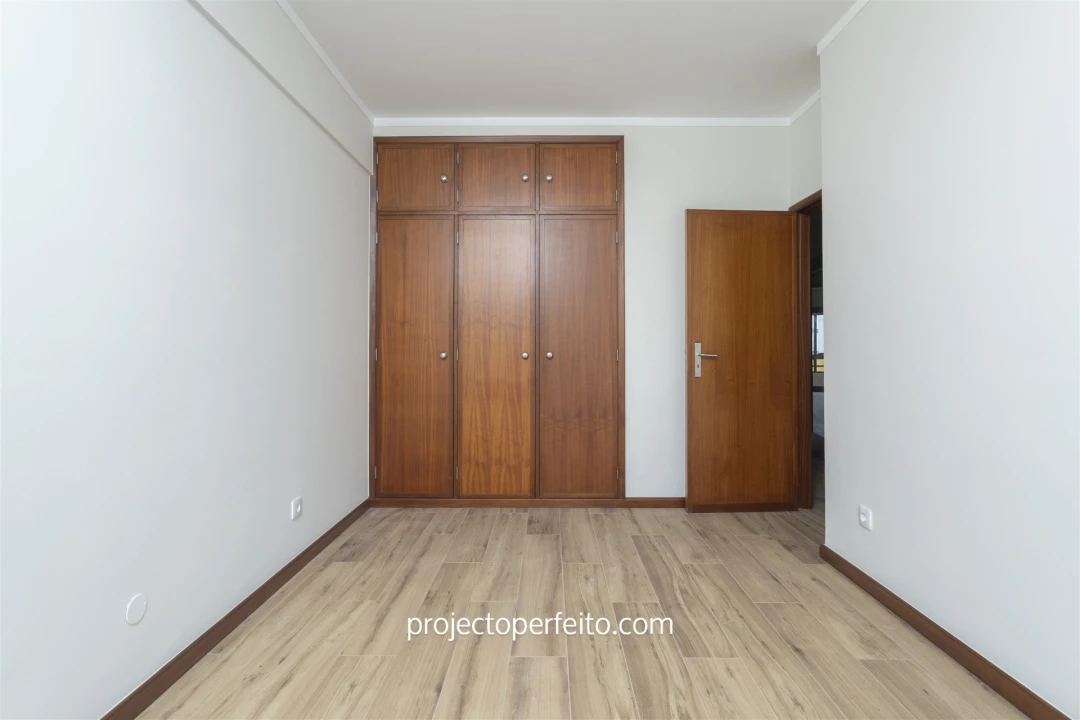 Apartamento T3 para Arrendamento em Espinho Foto 13