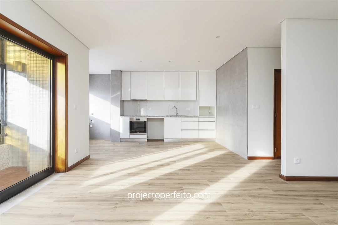 Apartamento T3 para Arrendamento em Espinho Foto 3