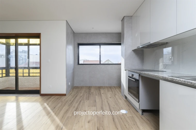 Apartamento T3 para Arrendamento em Espinho Foto 2