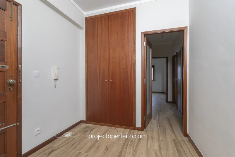 Apartamento T3 para Arrendamento em Espinho Foto 9