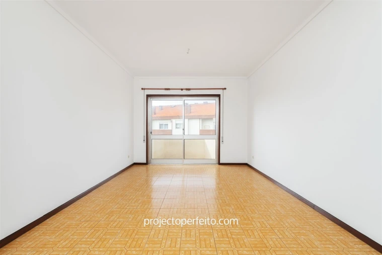 Apartamento T4 para Venda em Anta e Guetim Foto 4