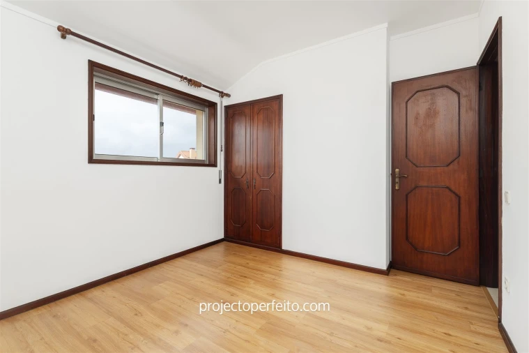 Apartamento T4 para Venda em Anta e Guetim Foto 5