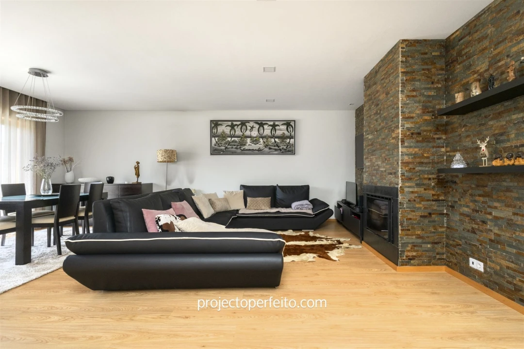 Moradia T3 para Venda em Nogueira da Regedoura Foto 3