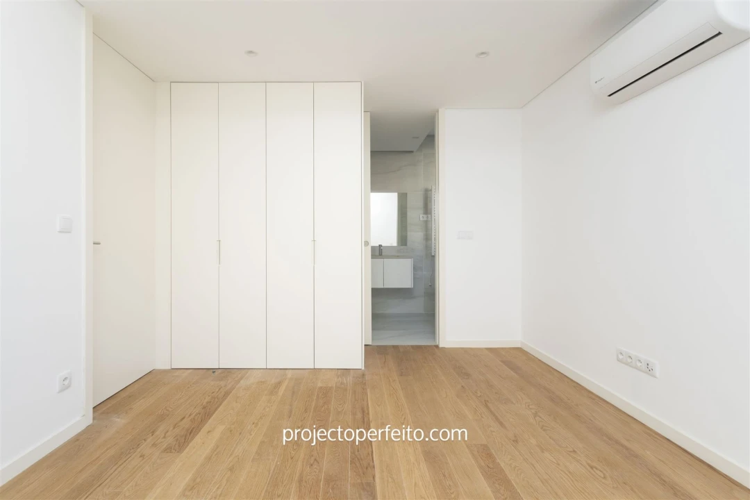 Apartamento T2 para Venda em Espinho Foto 9