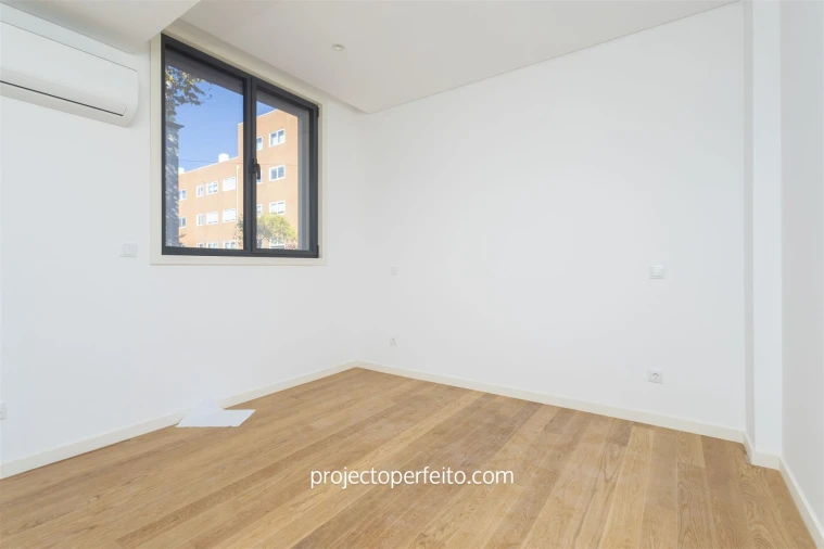 Apartamento T2 para Venda em Espinho Foto 8