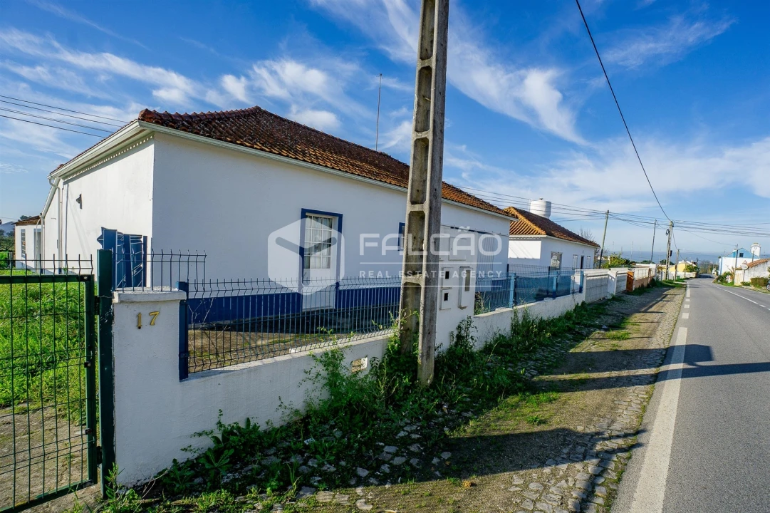 Moradia T5 para Venda em Povoa da Isenta Foto 3