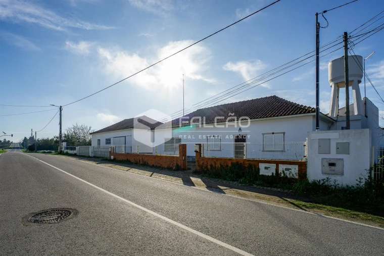 Moradia T5 para Venda em Povoa da Isenta Foto 2