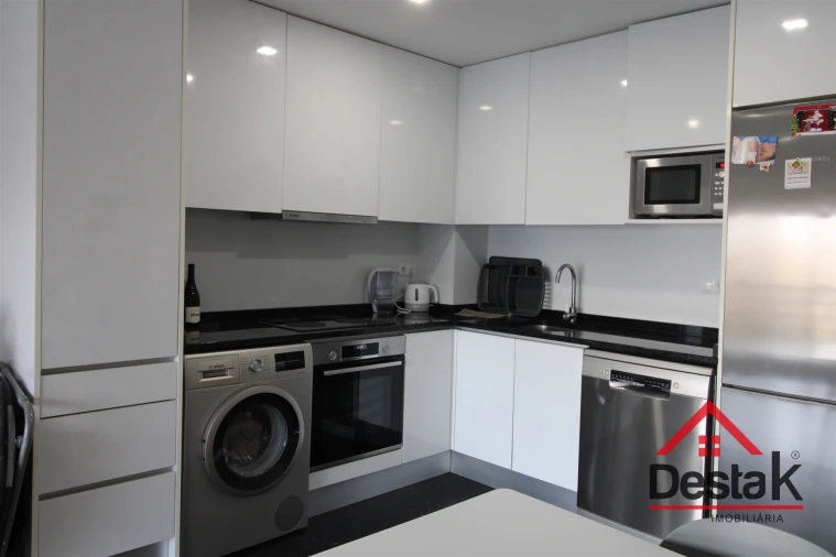 Apartamento T2 para Arrendamento em São Pedro do Sul, Várzea e Baiões Foto 2