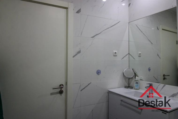 Apartamento T2 para Arrendamento em São Pedro do Sul, Várzea e Baiões Foto 8