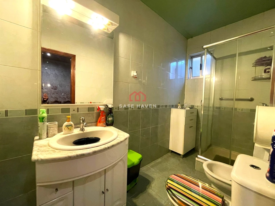 Moradia T5 para Venda em Santiago de Cassurrães e Póvoa de Cervães Foto 16