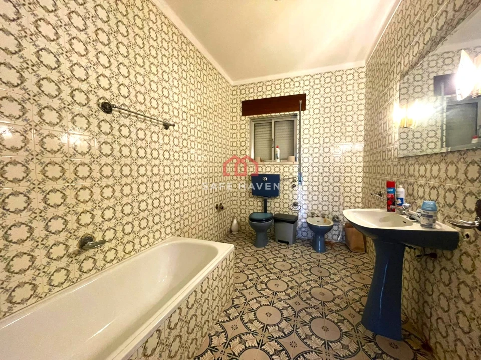 Moradia T5 para Venda em Santiago de Cassurrães e Póvoa de Cervães Foto 21