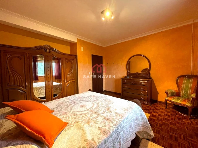 Moradia T5 para Venda em Santiago de Cassurrães e Póvoa de Cervães Foto 12