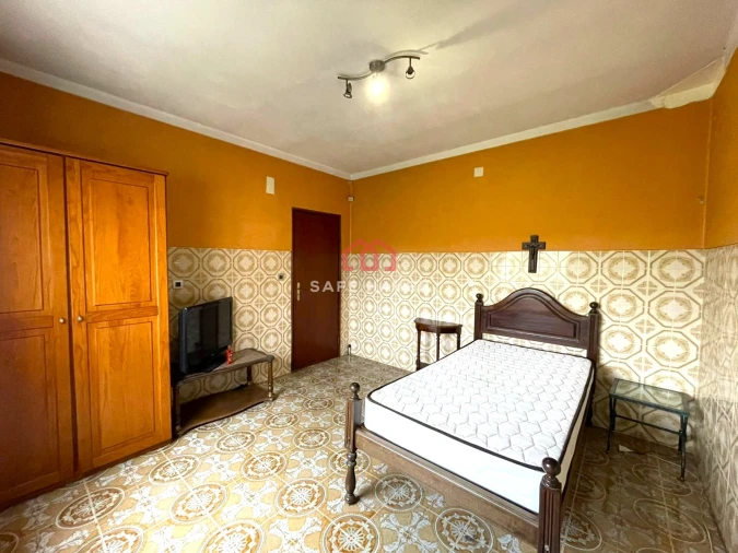 Moradia T5 para Venda em Santiago de Cassurrães e Póvoa de Cervães Foto 17