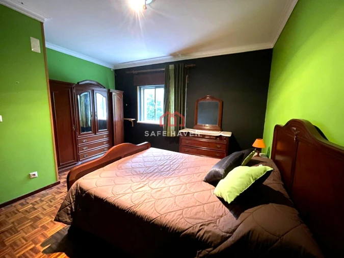 Moradia T5 para Venda em Santiago de Cassurrães e Póvoa de Cervães Foto 14