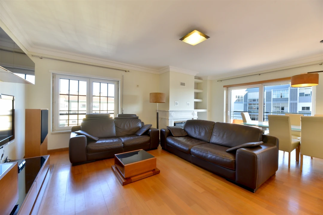 Apartamento T3 para Arrendamento em Cascais e Estoril Foto 2