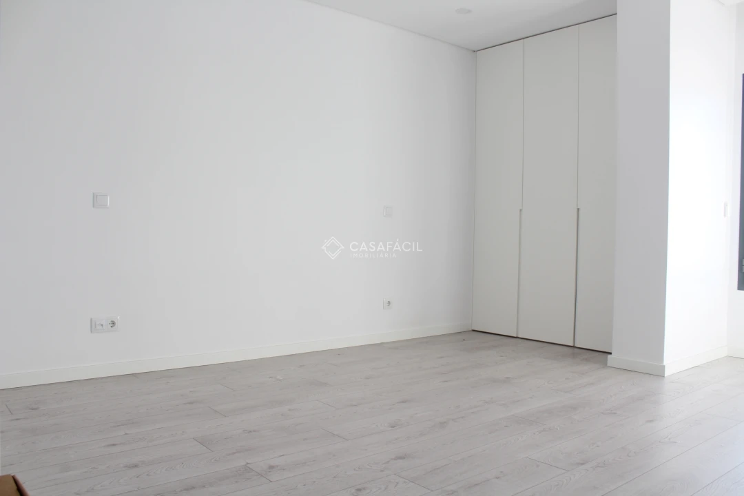 Apartamento T2 para Arrendamento em Alcochete Foto 16