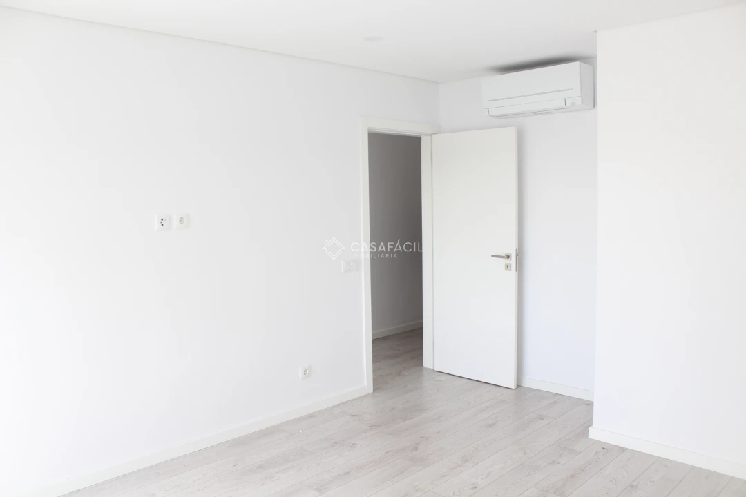 Apartamento T2 para Arrendamento em Alcochete Foto 17