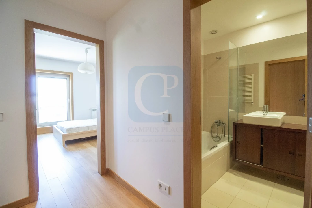 Apartamento T1 para Arrendamento em Paranhos Foto 3