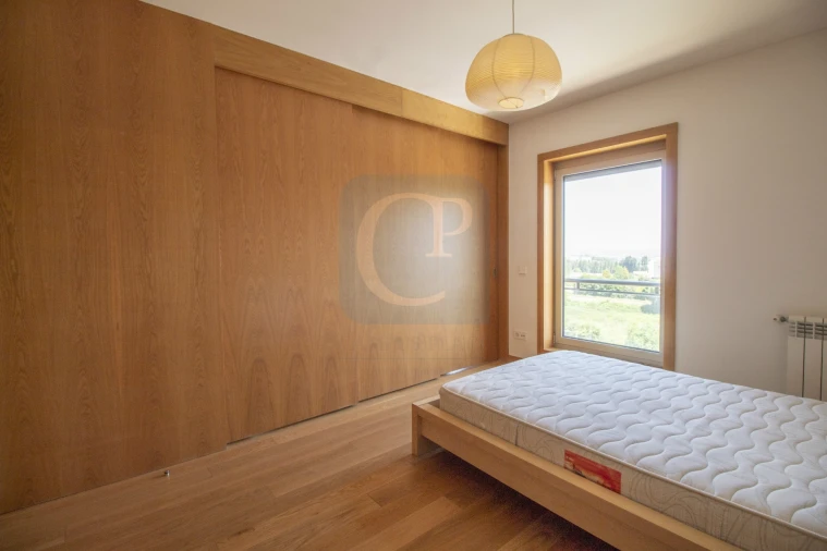 Apartamento T1 para Arrendamento em Paranhos Foto 8