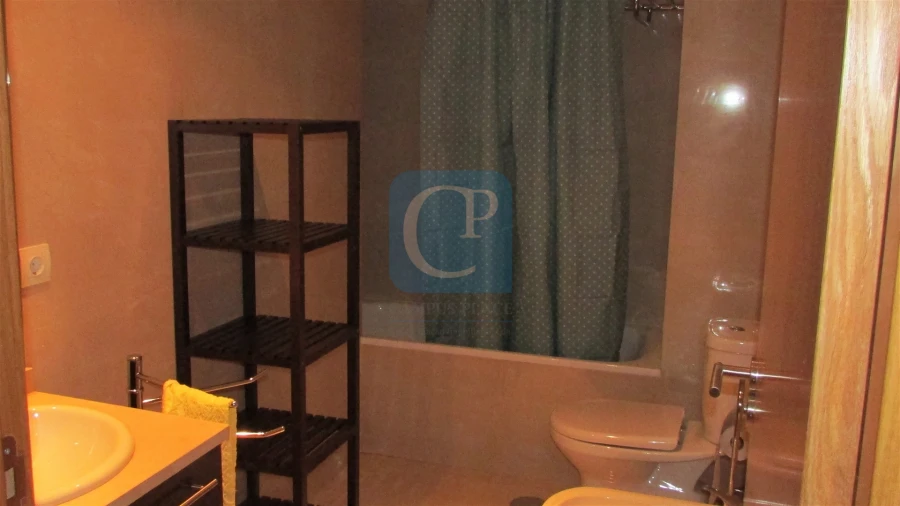 Apartamento T1 para Arrendamento em Paranhos Foto 12