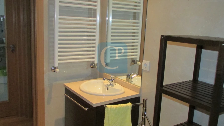 Apartamento T1 para Arrendamento em Paranhos Foto 10