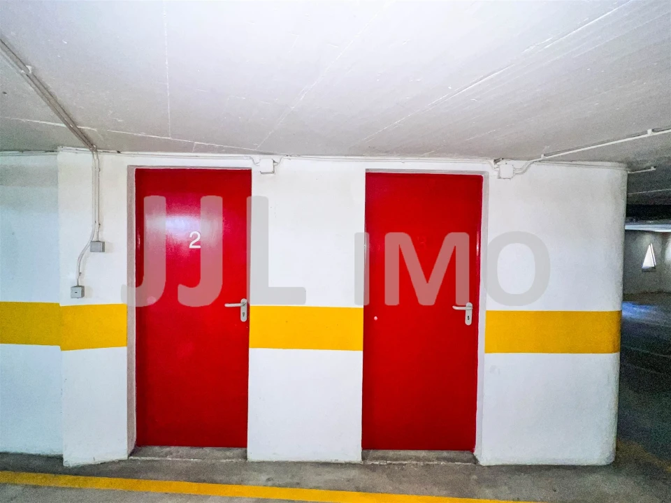 Apartamento T1 para Venda em Areeiro Foto 17