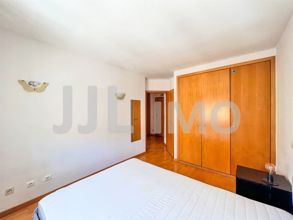 Apartamento T1 para Venda em Areeiro Foto 10