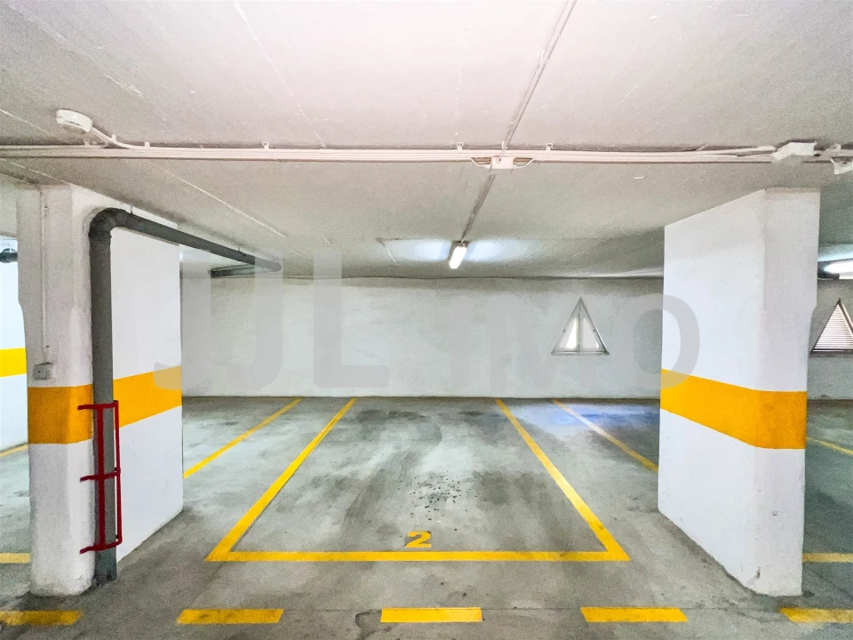 Apartamento T1 para Venda em Areeiro Foto 18