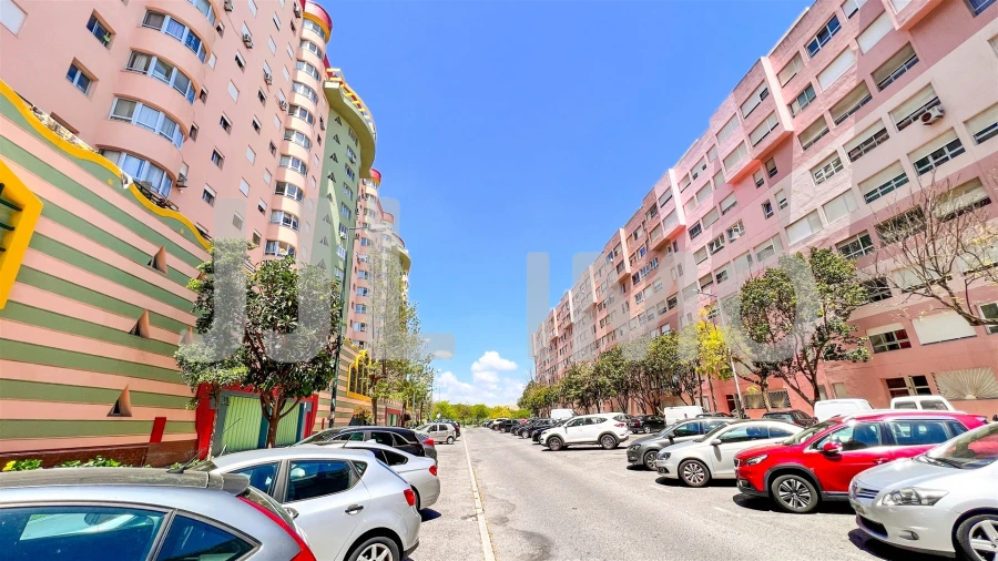 Apartamento T1 para Venda em Areeiro Foto 2