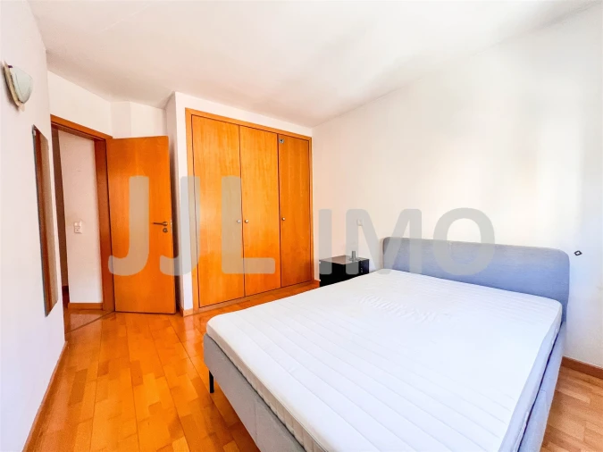 Apartamento T1 para Venda em Areeiro Foto 9