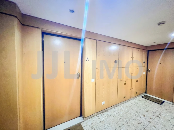 Apartamento T1 para Venda em Areeiro Foto 16