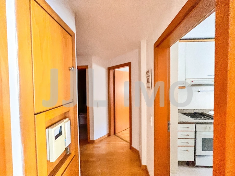 Apartamento T1 para Venda em Areeiro Foto 7