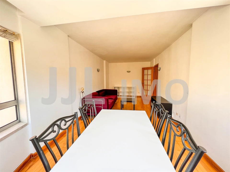 Apartamento T1 para Venda em Areeiro Foto 6