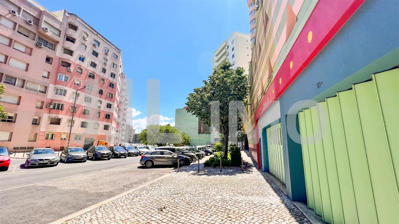 Apartamento T1 para Venda em Areeiro Foto 20