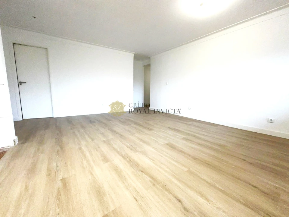 Apartamento T2 para Venda em Rio Tinto Foto 8