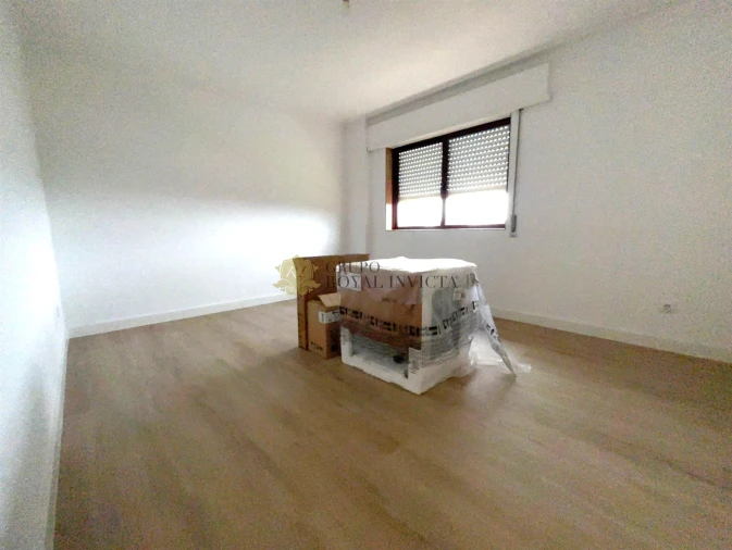 Apartamento T2 para Venda em Rio Tinto Foto 10