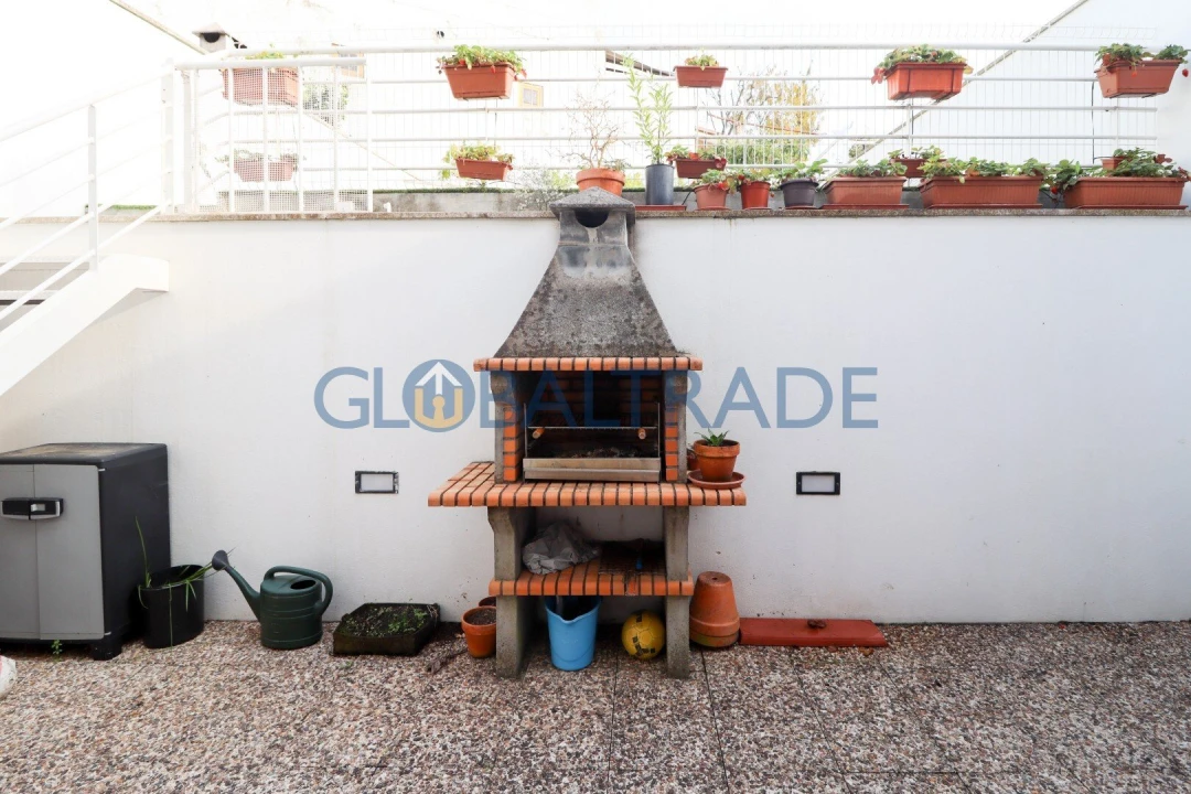 Moradia T4 para Venda em Alfena Foto 8