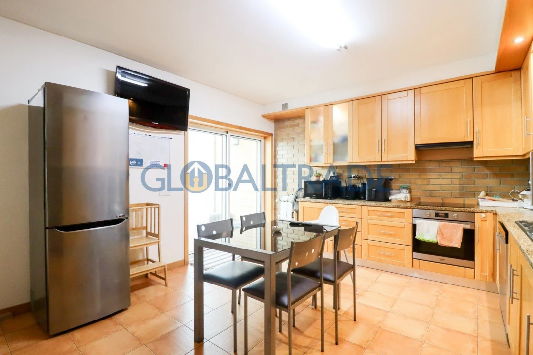 Moradia T4 para Venda em Alfena Foto 14