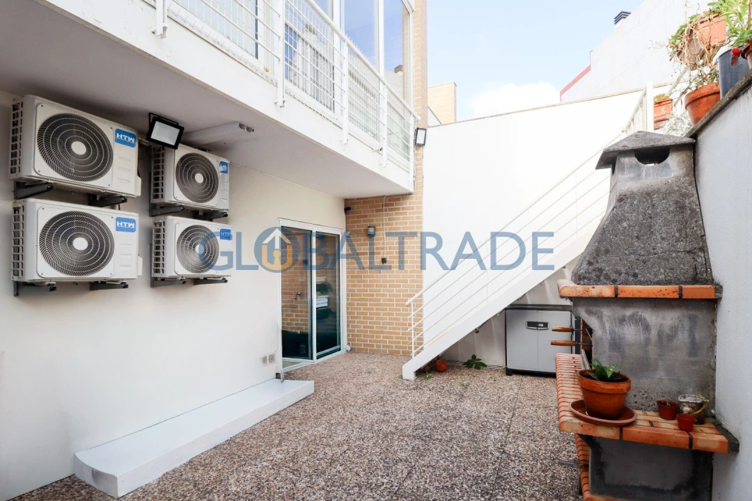 Moradia T4 para Venda em Alfena Foto 9