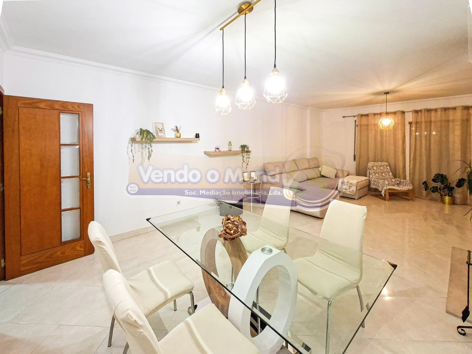 Apartamento T3 para Venda em Benavente Foto 3