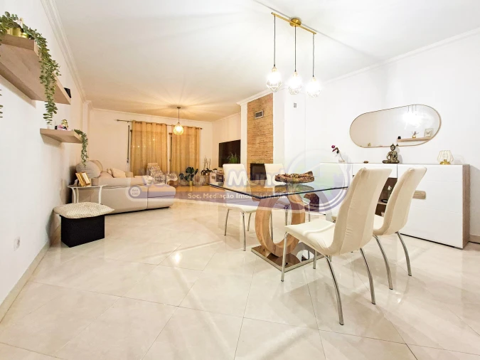 Apartamento T3 para Venda em Benavente Foto 2